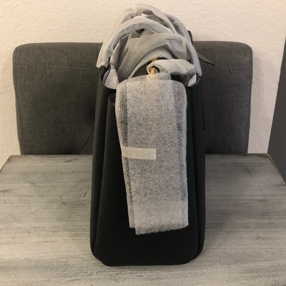 Marc Jacobs Handbag - Picture 8 of 8